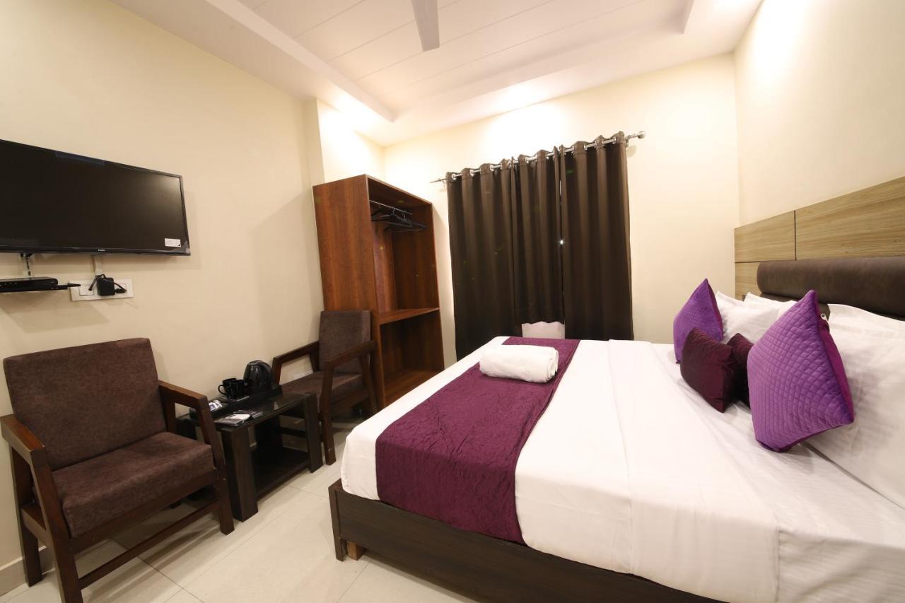 Perfect Stayz Dwarkesh - Hotel Near Haridwar Railway Station المظهر الخارجي الصورة