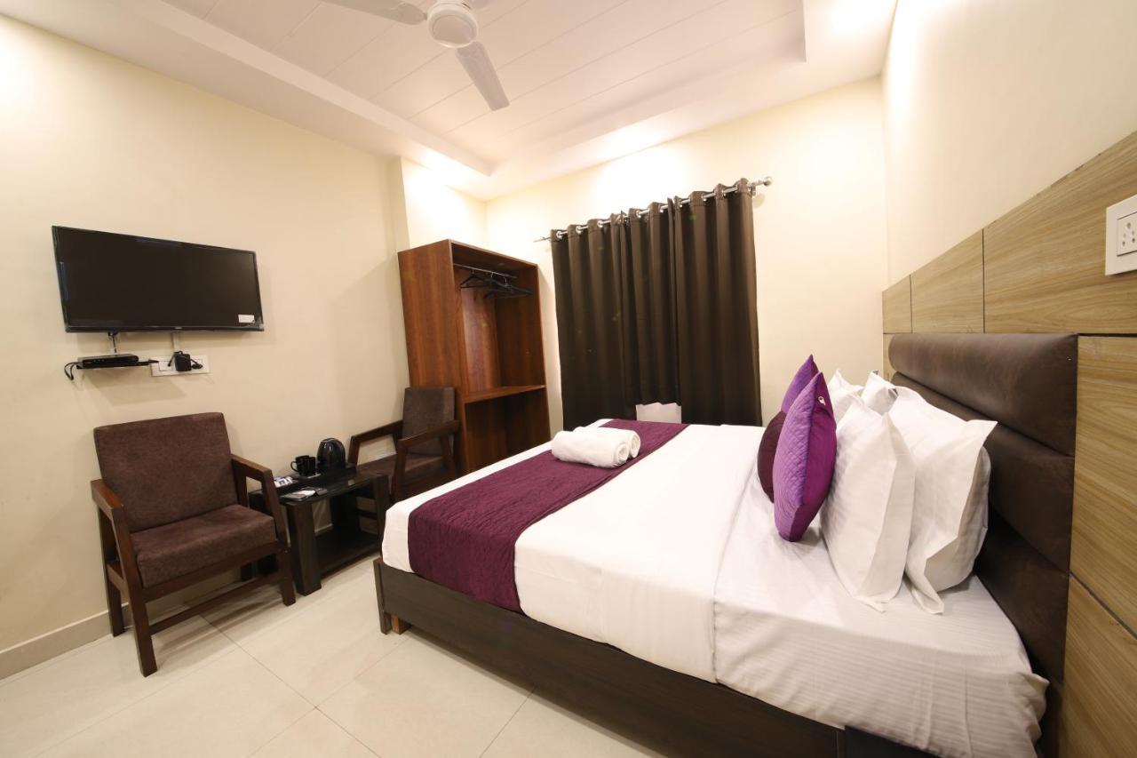 Perfect Stayz Dwarkesh - Hotel Near Haridwar Railway Station المظهر الخارجي الصورة